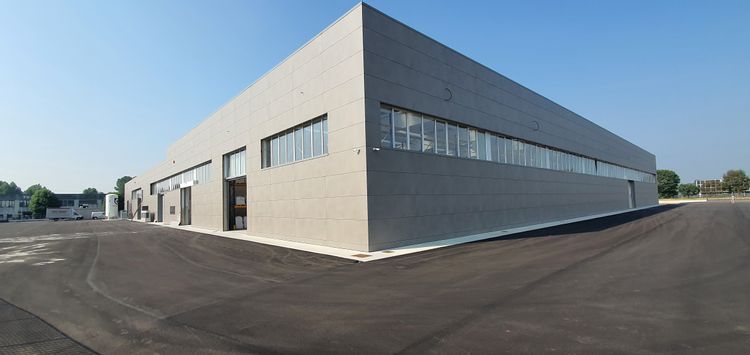 Rivestimento nuovo Head Quarter Tec-Mar